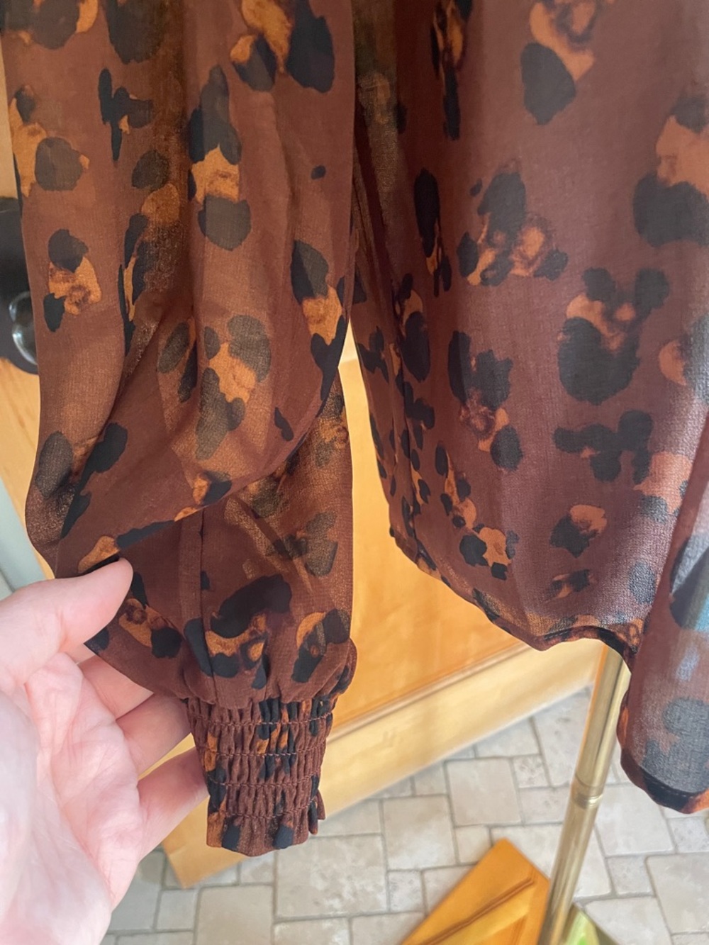 Cabi Gorgeous Semi Sheer Brown Animal Print Ruffle Neck Blouse Small - Picture 8 of 15